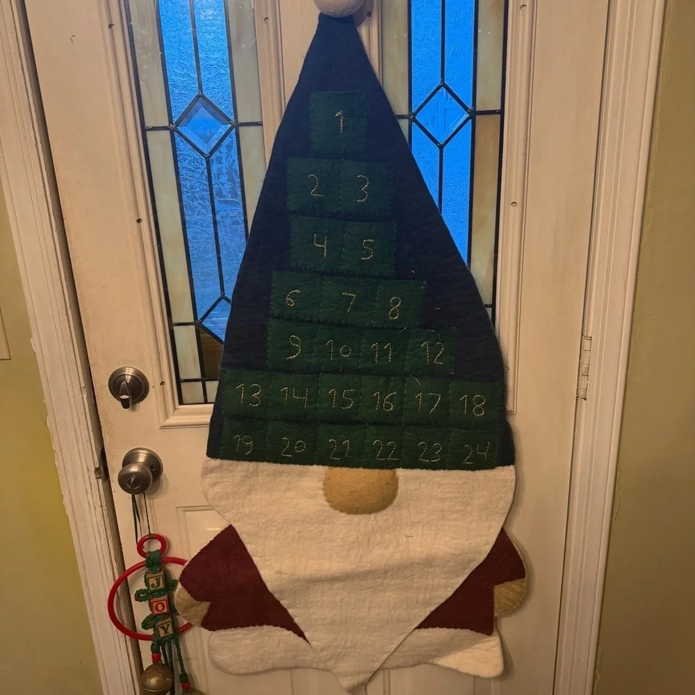 NWT POTTERYBARN  Wool Gnome Hanging Advent Calendar